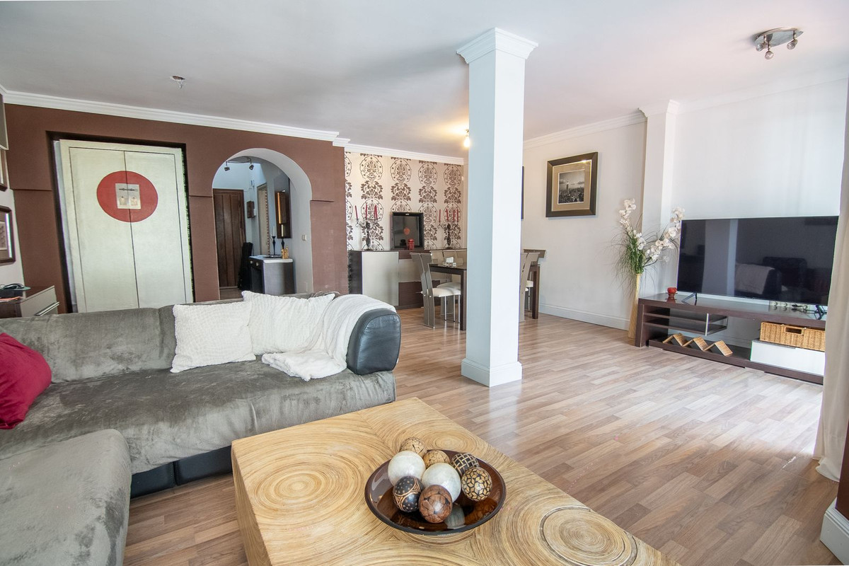 3 Bedroom Villa for Sale in Estepona — 3