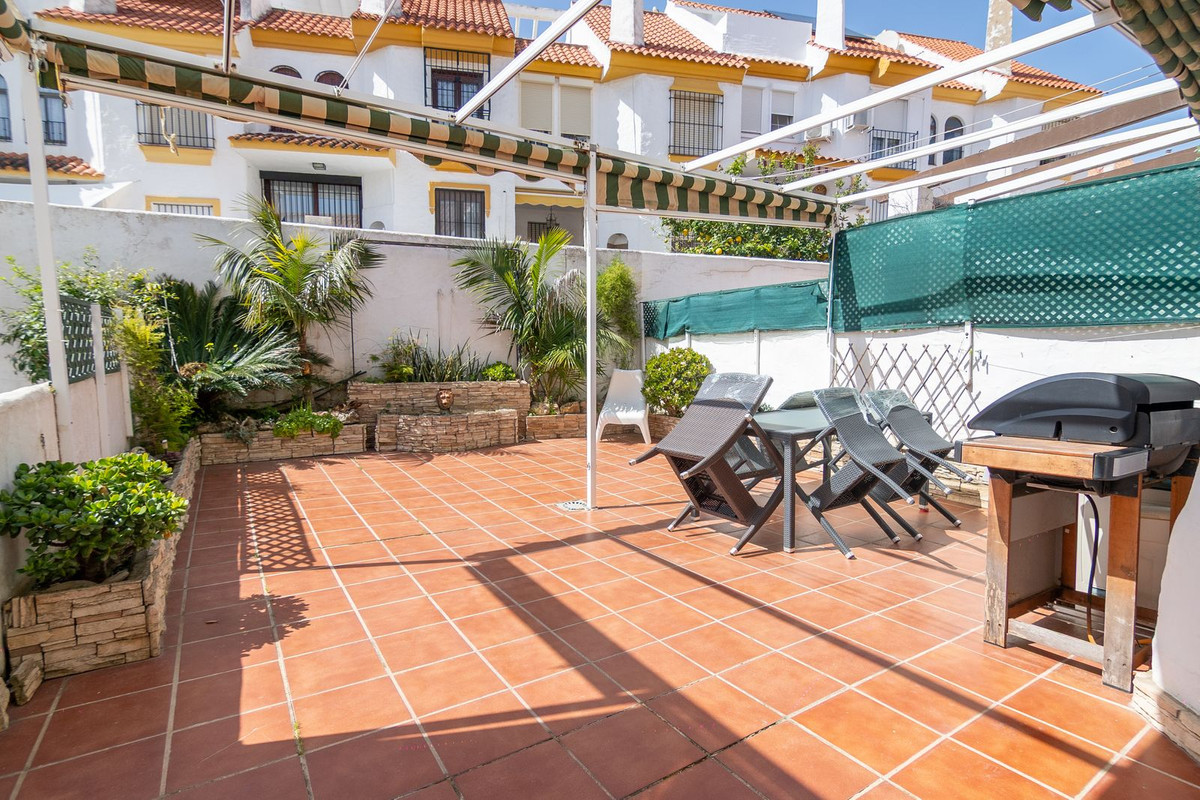 3 Bedroom Villa for Sale in Estepona — 6
