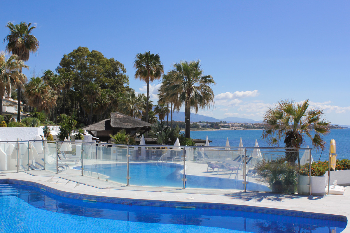 3 Bedroom Apartment for Sale in Estepona — 5