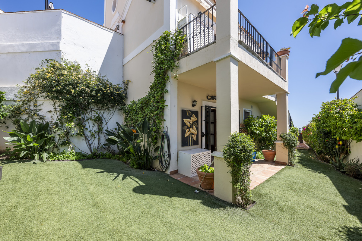 4 Bedroom Villa for Sale in Benahavís