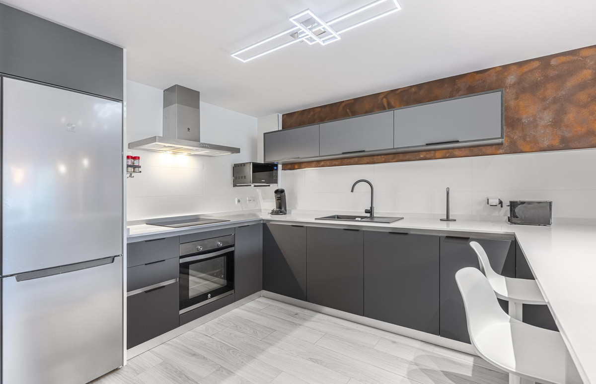 2 Bedroom Apartment for Sale in Benahavís — 3