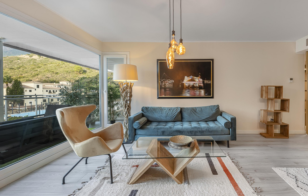 2 Bedroom Apartment for Sale in Benahavís — 6