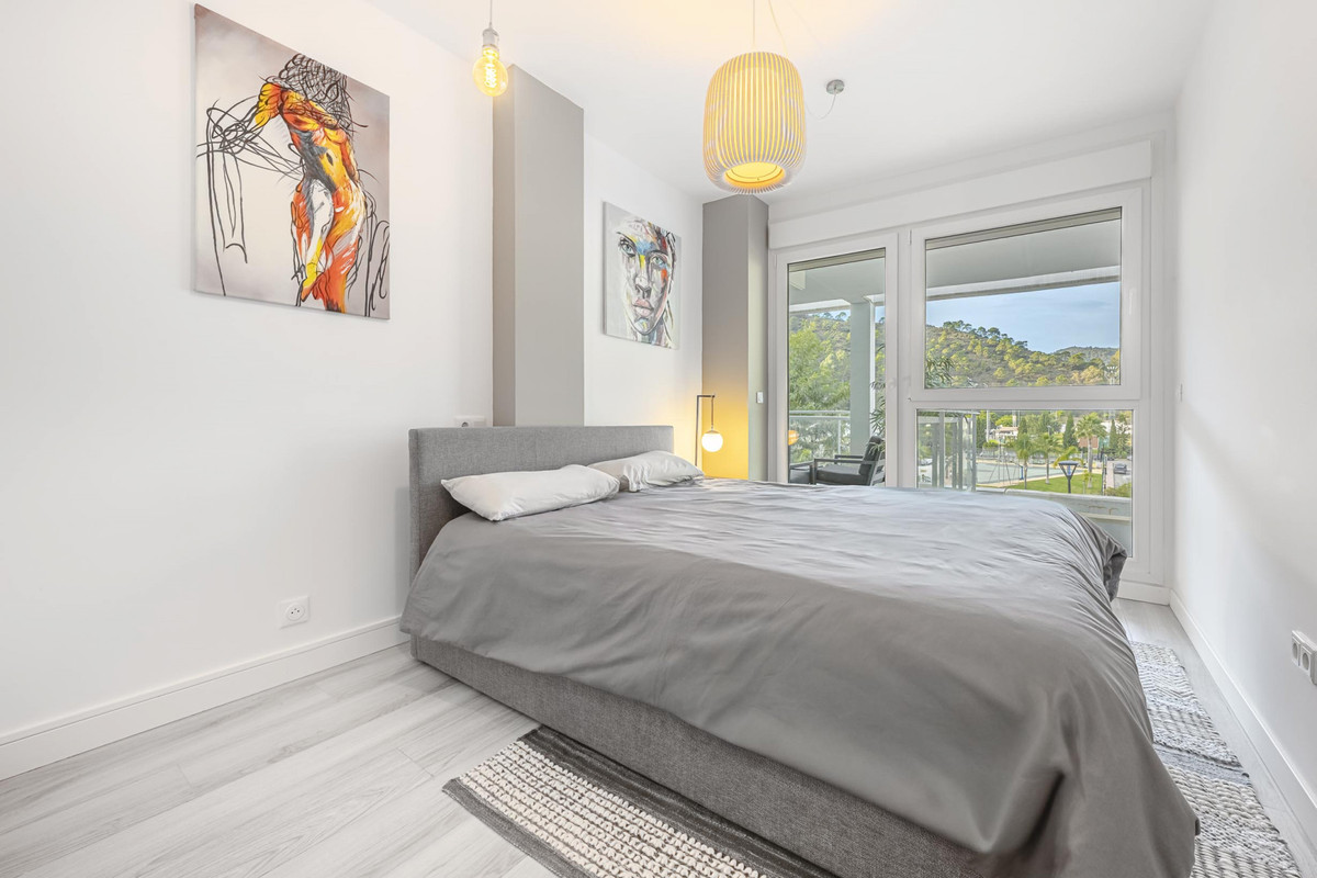 2 Bedroom Apartment for Sale in Benahavís — 9