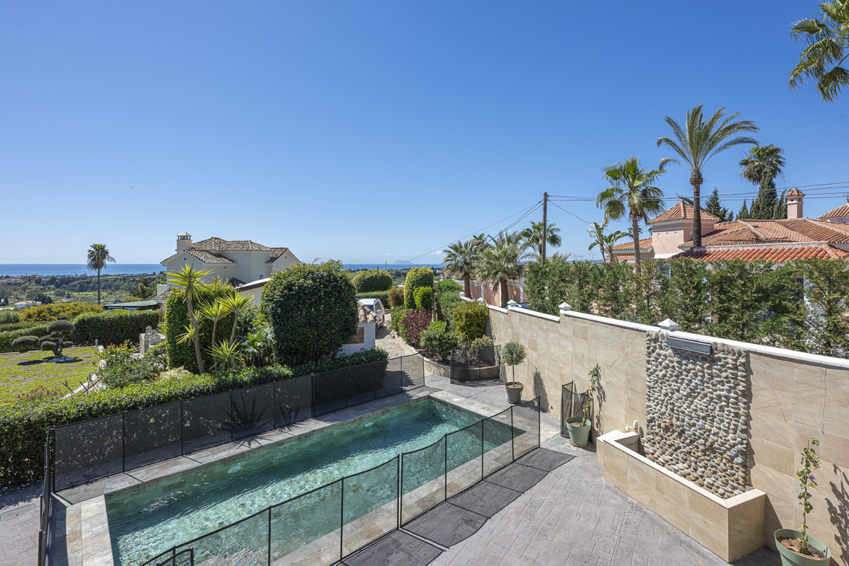 6 Bedroom Villa for Sale in Estepona — 5