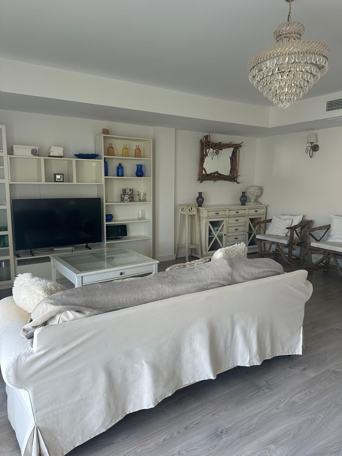 3 Bedroom Apartment for Sale in San Pedro de Alcántara — 2