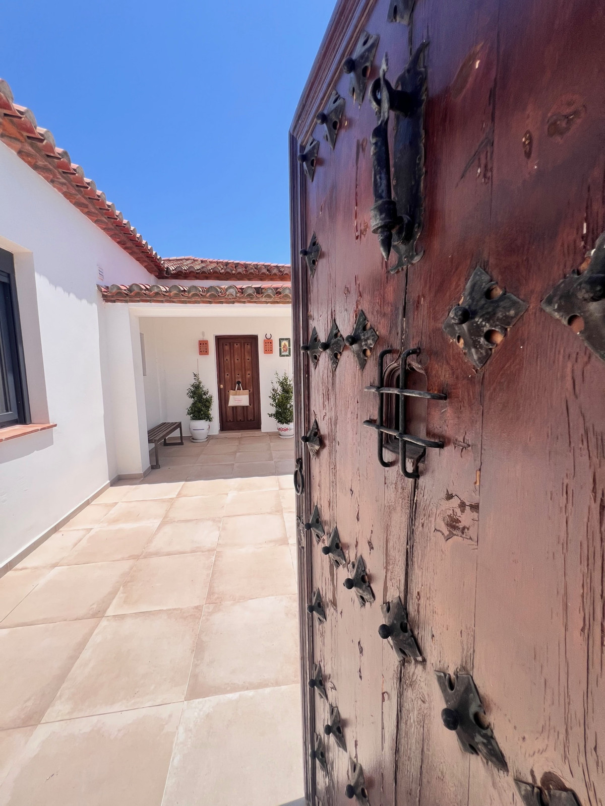 3 Bedroom Villa for Sale in New Golden Mile — 2