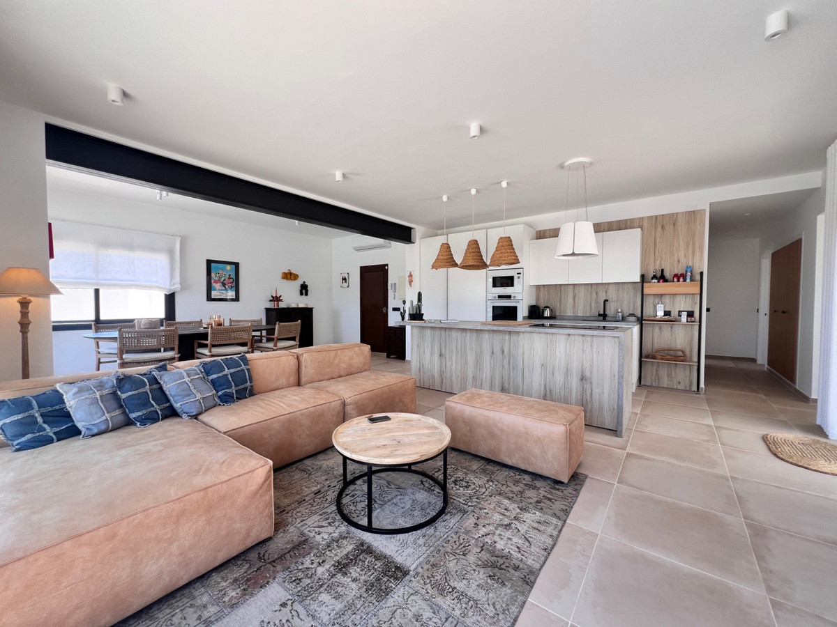 3 Bedroom Villa for Sale in New Golden Mile — 7