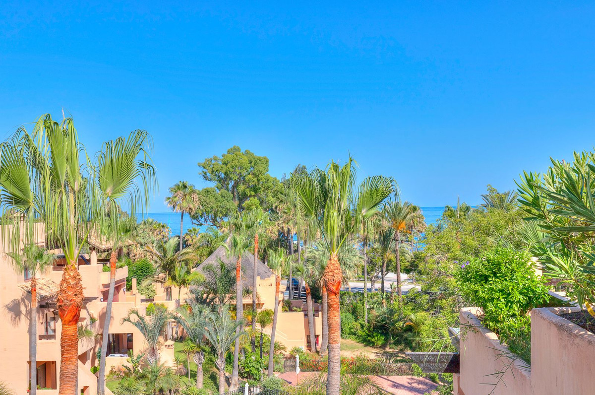 3 Bedroom Apartment for Sale in San Pedro de Alcántara — 2