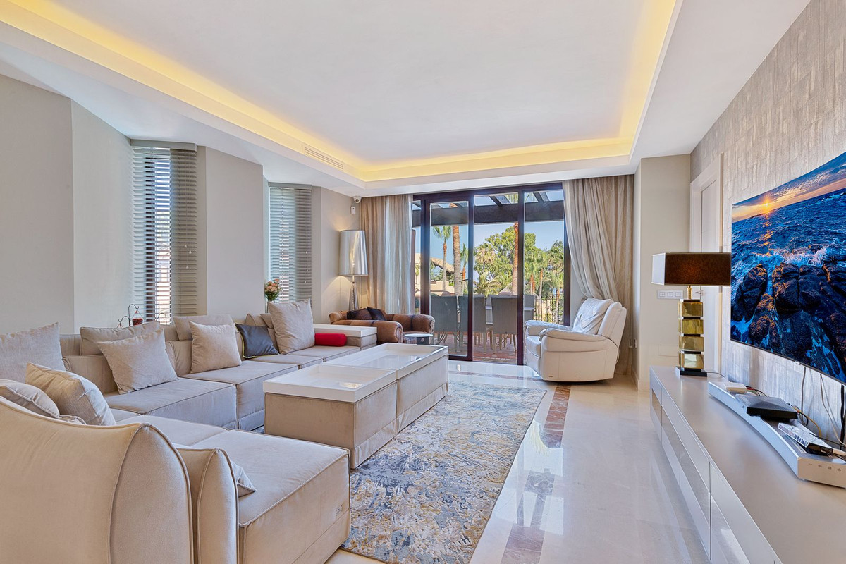 3 Bedroom Apartment for Sale in San Pedro de Alcántara — 6