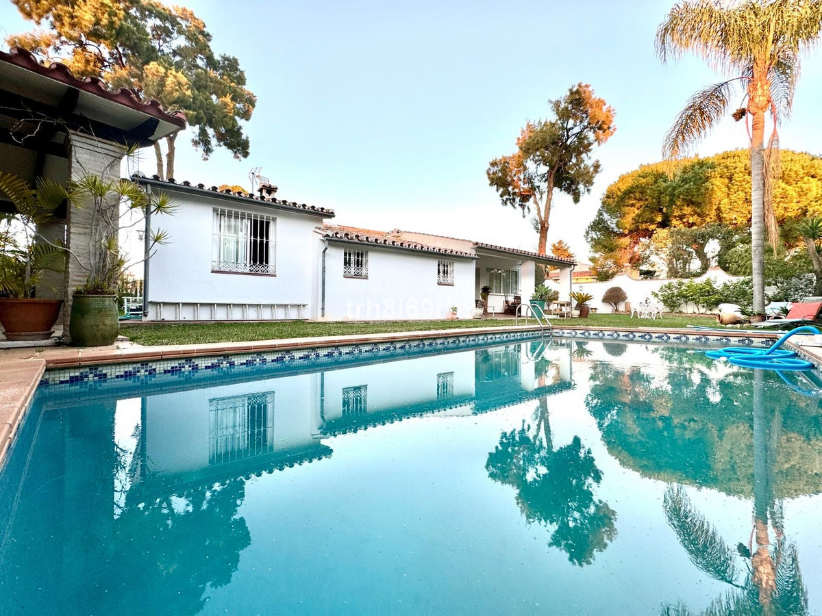 4 Bedroom Villa for Sale in Atalaya