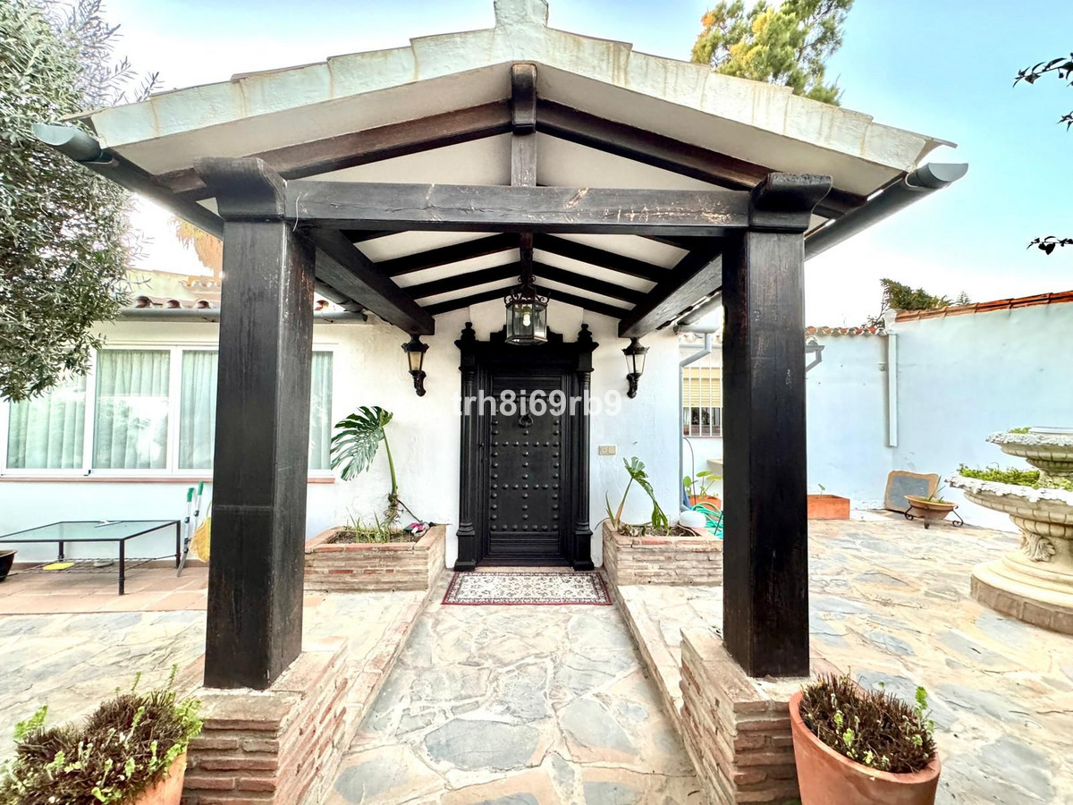 4 Bedroom Villa for Sale in Atalaya — 2