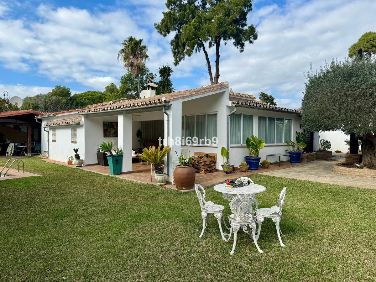 4 Bedroom Villa for Sale in Atalaya — 3