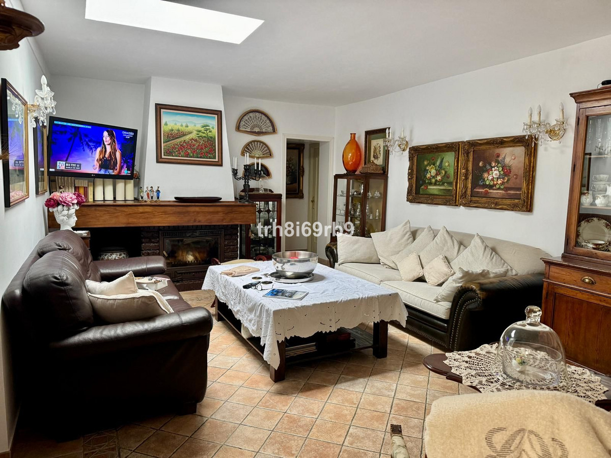 4 Bedroom Villa for Sale in Atalaya — 4