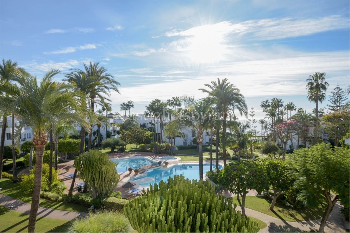 2 Bedroom Apartment for Sale in Estepona