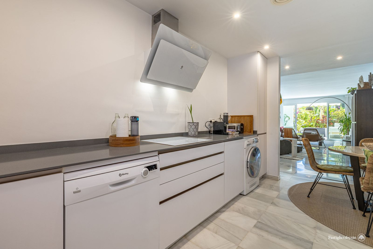 2 Bedroom Apartment for Sale in Estepona — 4