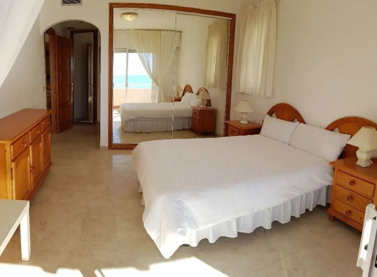 2 Bedroom Apartment for Sale in Estepona — 4