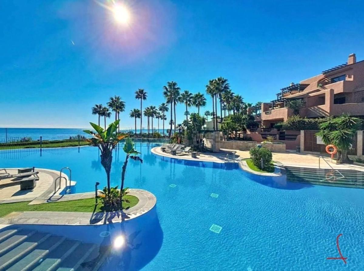 3 Bedroom Apartment for Sale in Estepona