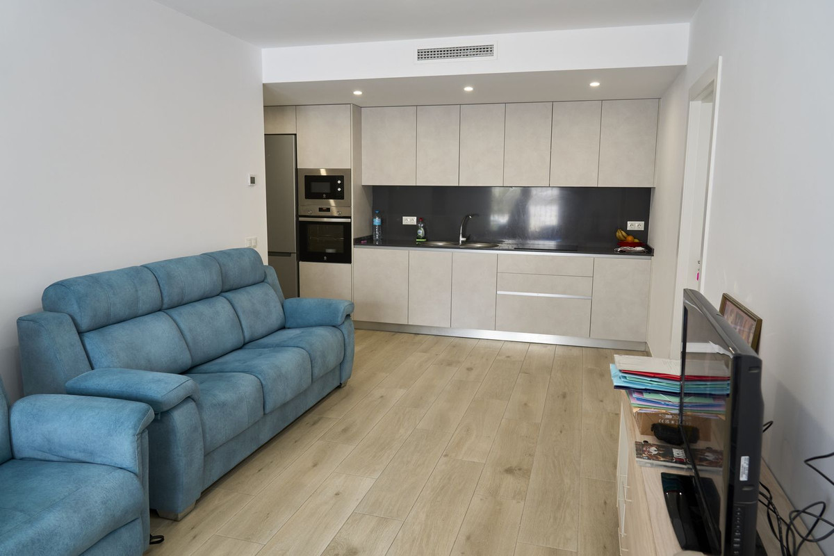 3 Bedroom Apartment for Sale in Estepona — 3