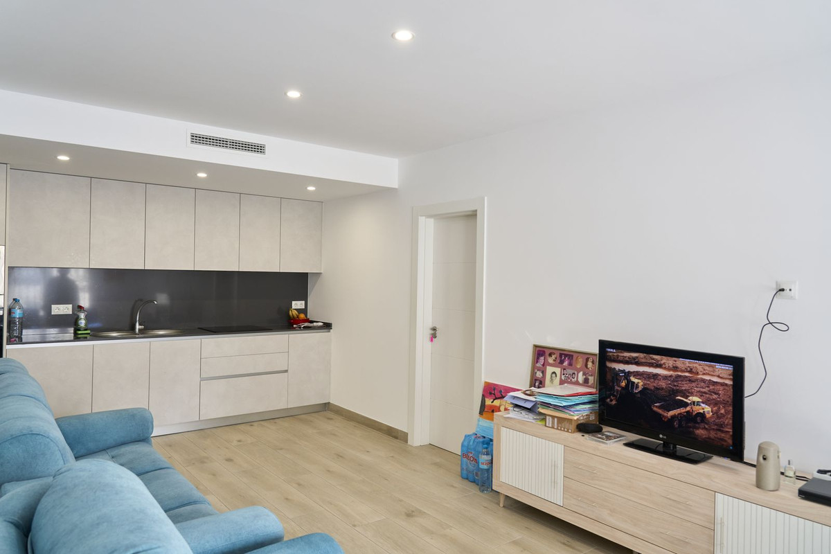 3 Bedroom Apartment for Sale in Estepona — 4