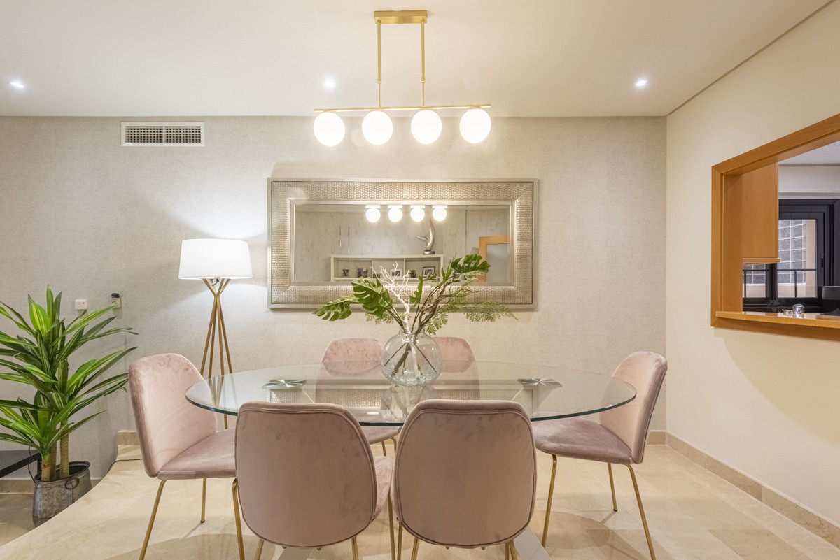 2 Bedroom Apartment for Sale in Puerto Banús — 3