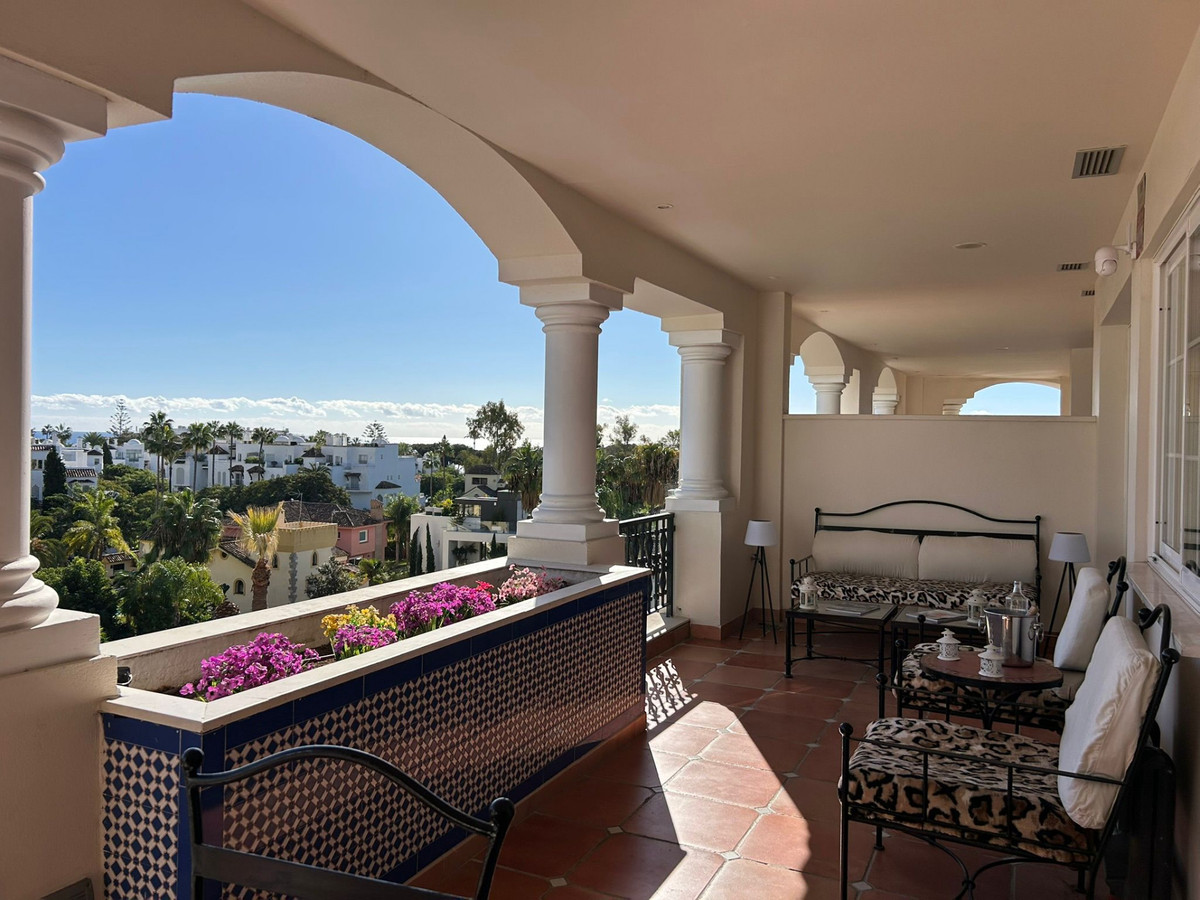 2 Bedroom Apartment for Sale in The Golden Mile