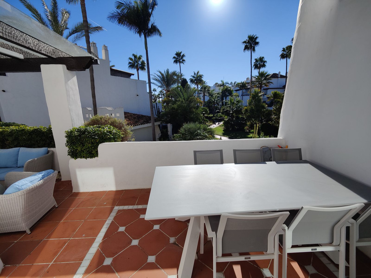 3 Bedroom Apartment for Sale in Puerto Banús — 4