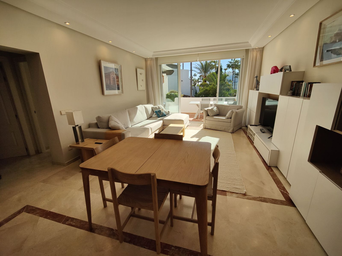3 Bedroom Apartment for Sale in Puerto Banús — 5