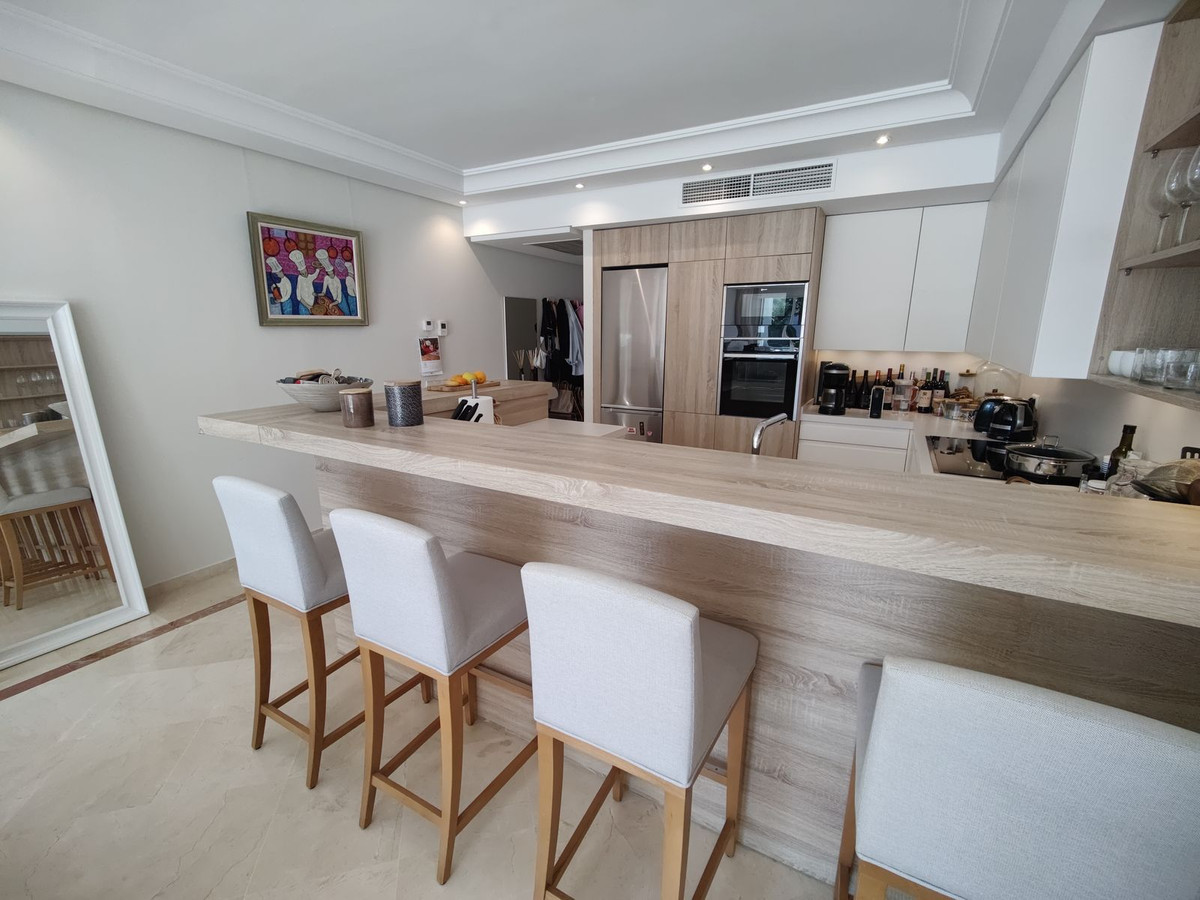 3 Bedroom Apartment for Sale in Puerto Banús — 7
