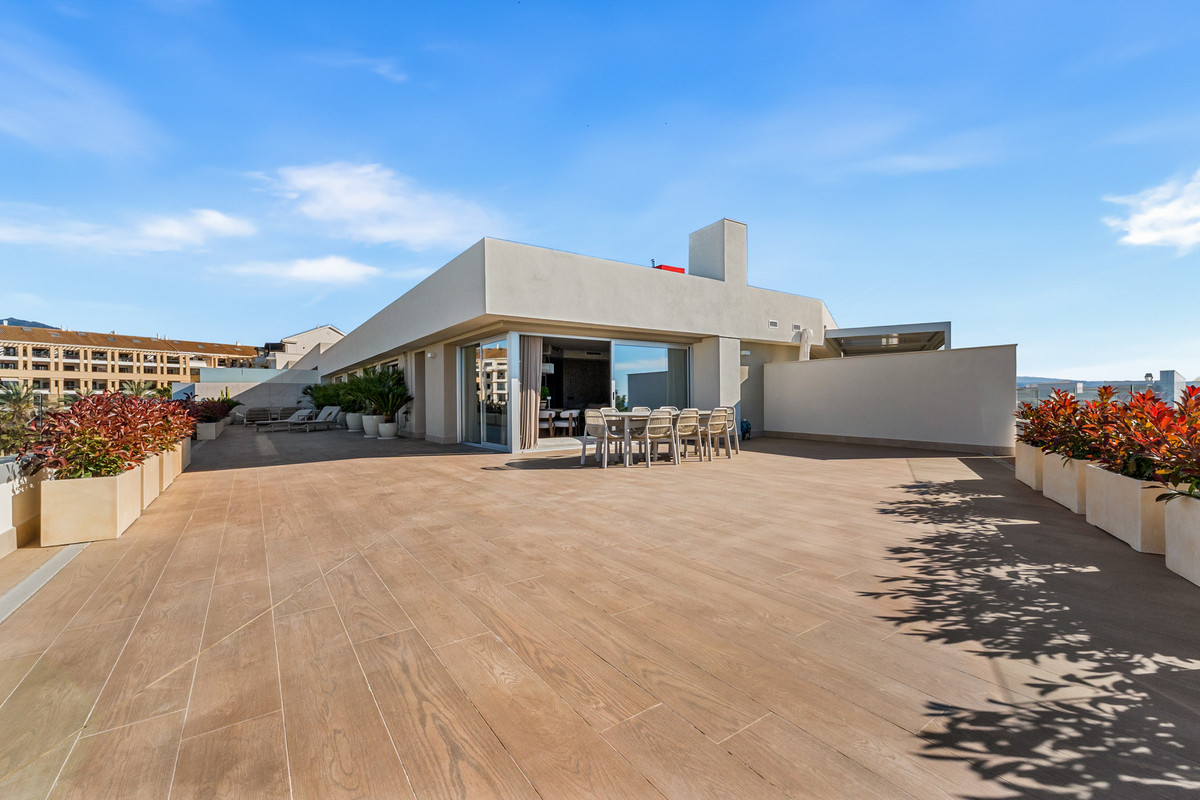 3 Bedroom Apartment for Sale in San Pedro de Alcántara — 3