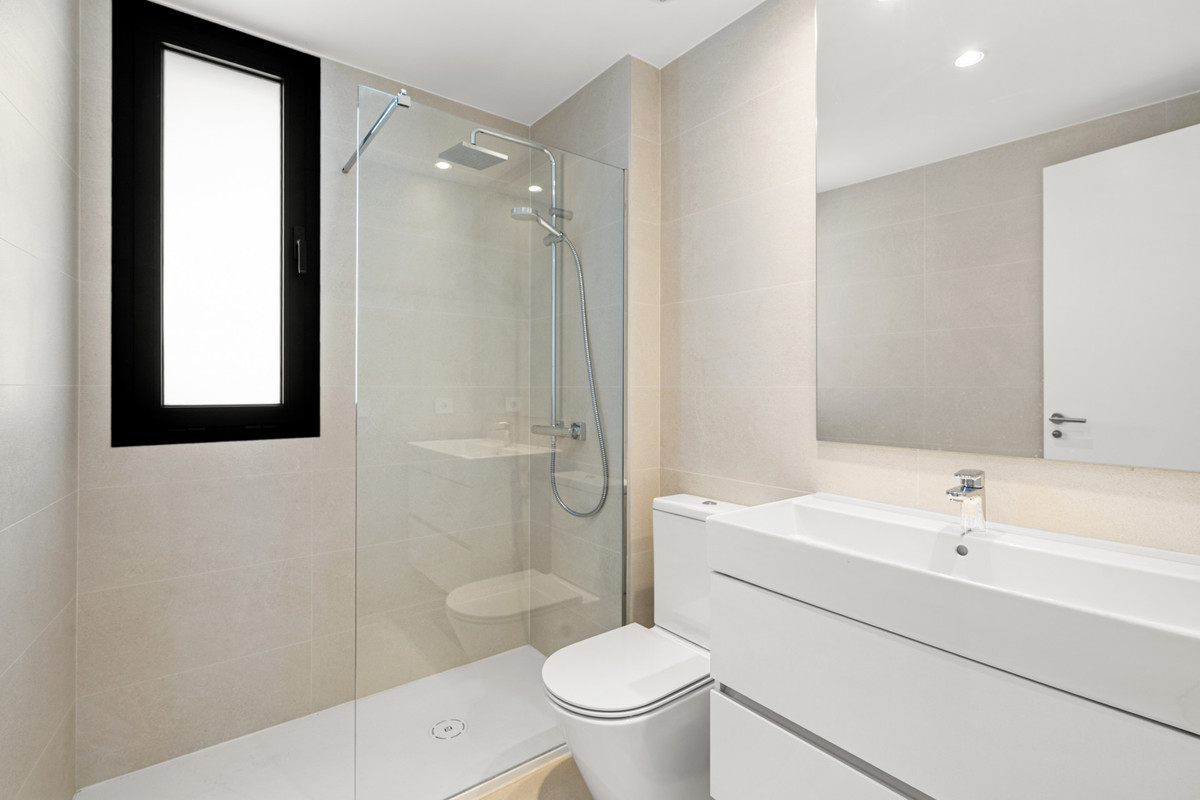 2 Bedroom Apartment for Sale in Selwo — 8