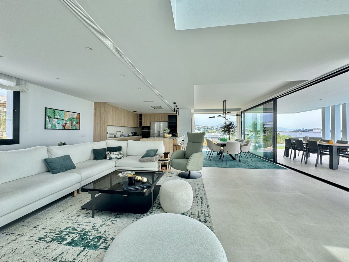 6 Bedroom Villa for Sale in Cancelada — 5