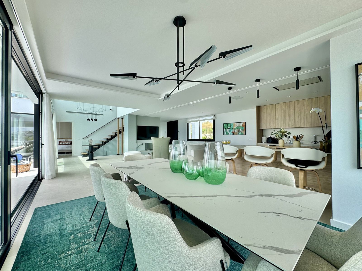 6 Bedroom Villa for Sale in Cancelada — 8