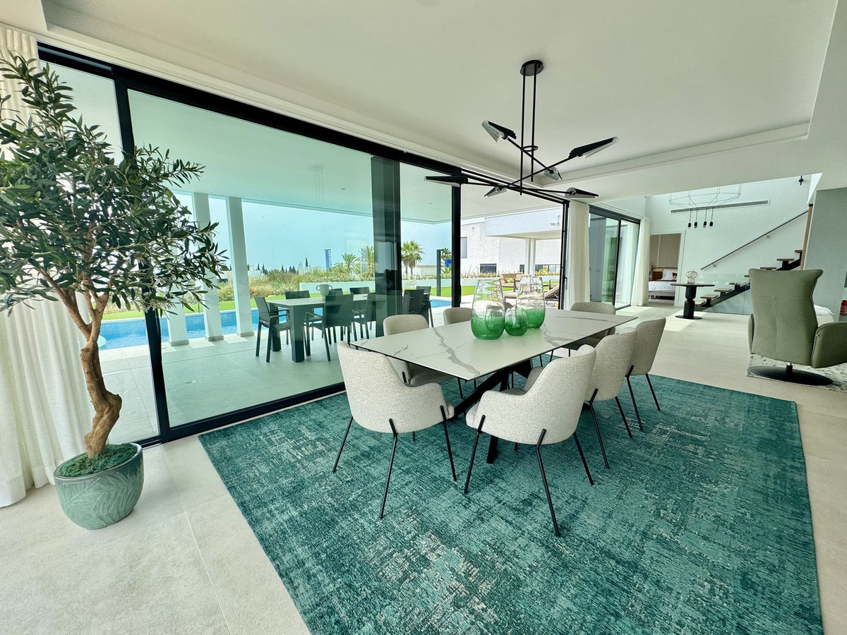 6 Bedroom Villa for Sale in Cancelada — 9