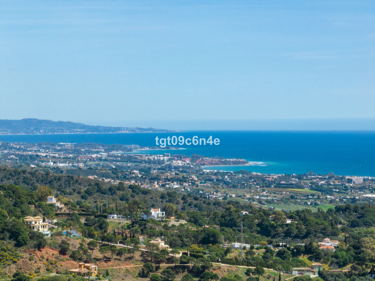 Plot for Sale in Estepona — 2