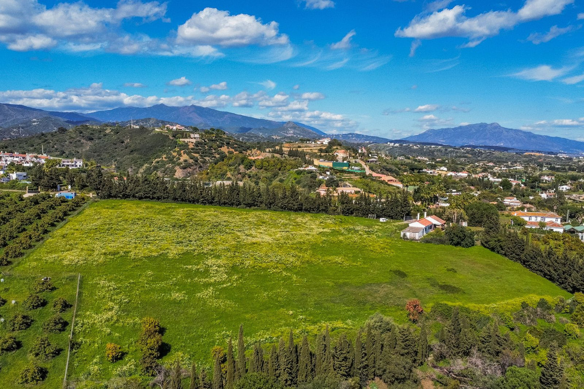 Plot for Sale in Estepona — 3