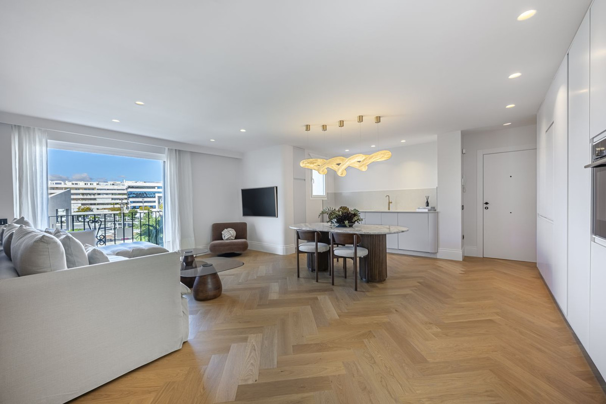 2 Bedroom Apartment for Sale in Puerto Banús