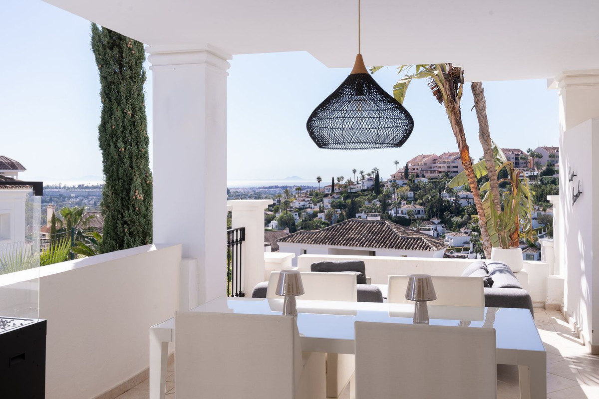 2 Bedroom Apartment for Sale in Nueva Andalucía
