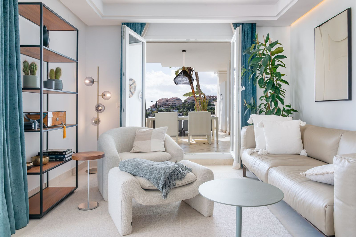 2 Bedroom Apartment for Sale in Nueva Andalucía — 2
