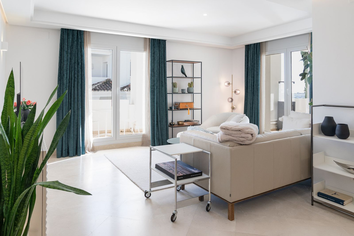 2 Bedroom Apartment for Sale in Nueva Andalucía — 6