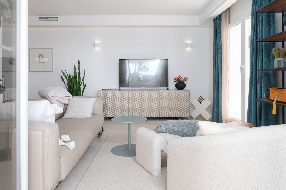 2 Bedroom Apartment for Sale in Nueva Andalucía — 7
