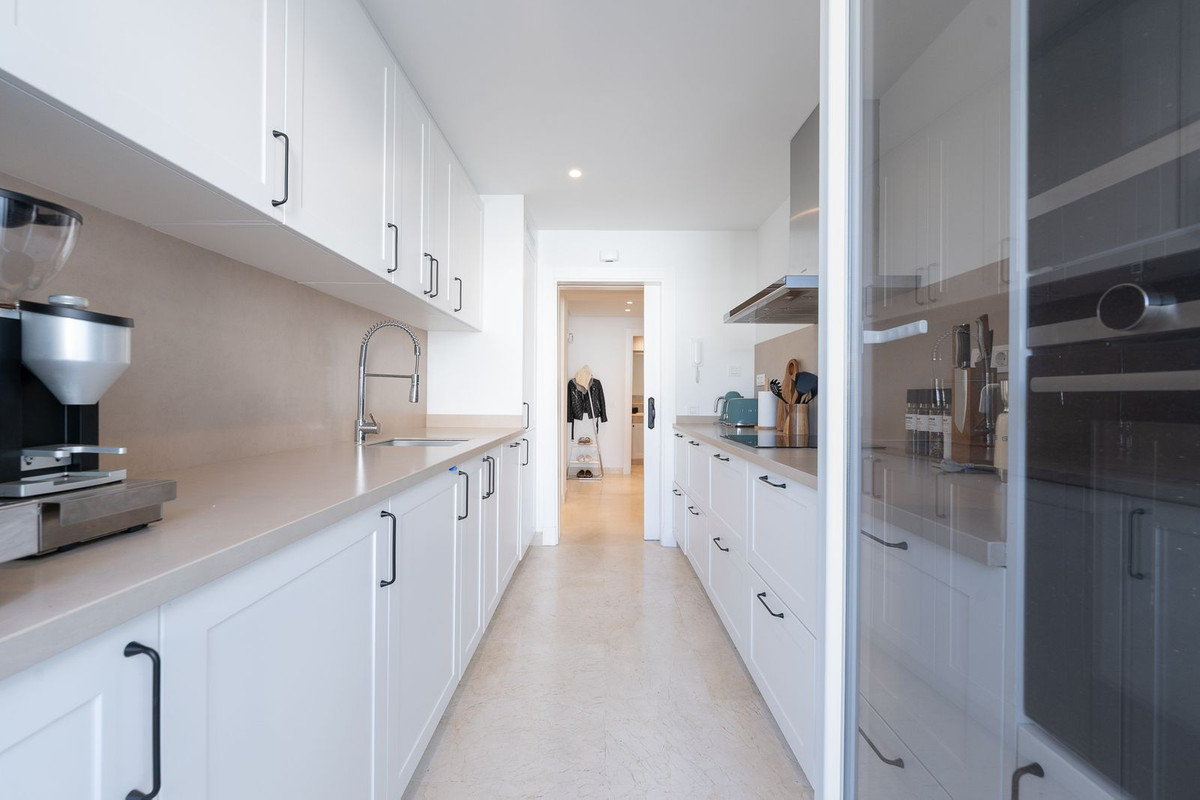 2 Bedroom Apartment for Sale in Nueva Andalucía — 9