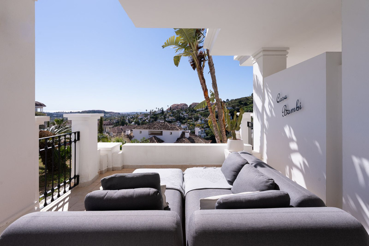 2 Bedroom Apartment for Sale in Nueva Andalucía — view 10
