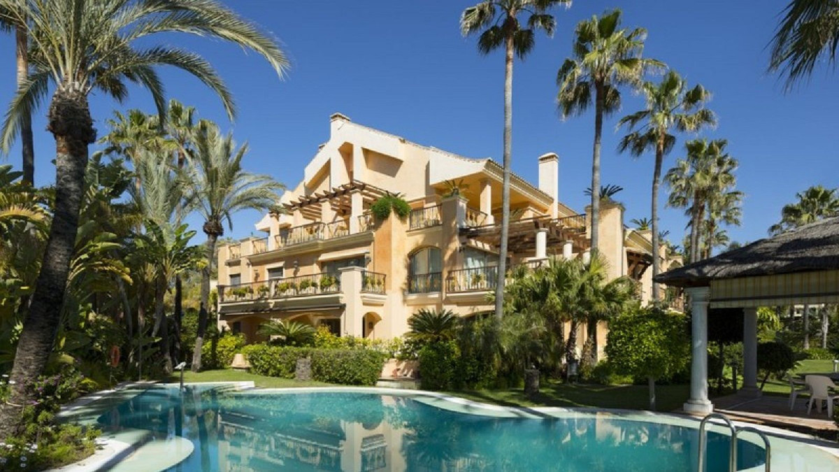 3 Bedroom Apartment for Sale in Puerto Banús