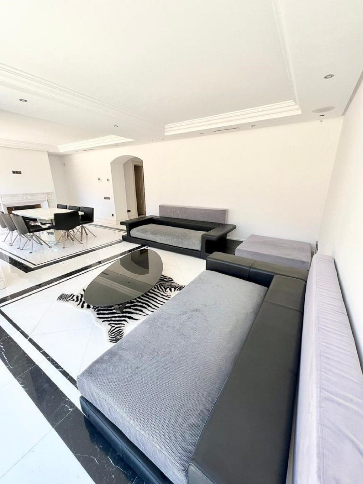 3 Bedroom Apartment for Sale in Puerto Banús — 9