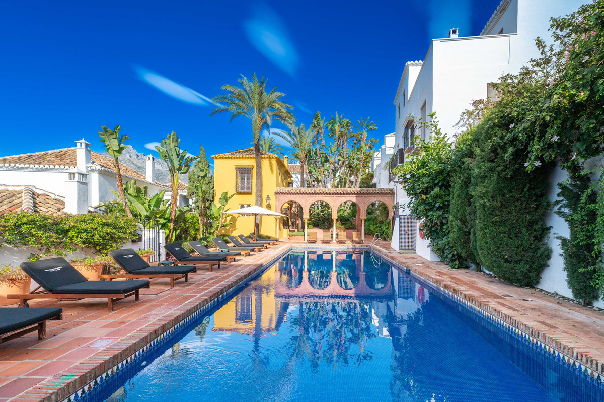3 Bedroom Villa for Sale in The Golden Mile — 2