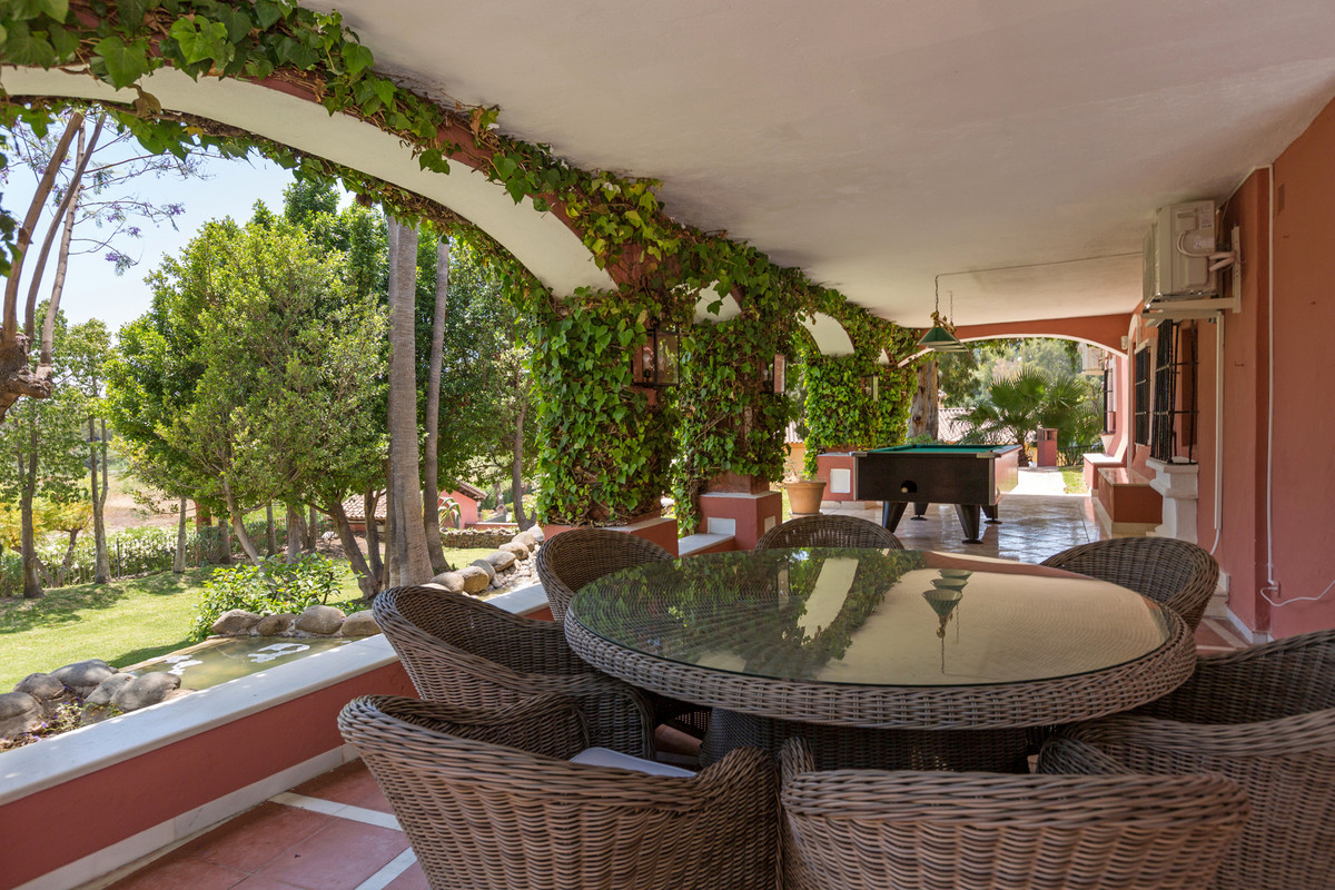 12 Bedroom Villa for Sale in Benahavís — 7