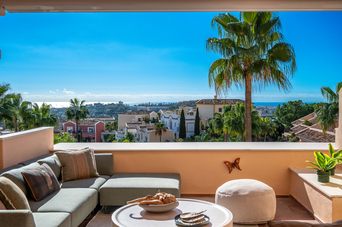 4 Bedroom Apartment for Sale in Nueva Andalucía — 3