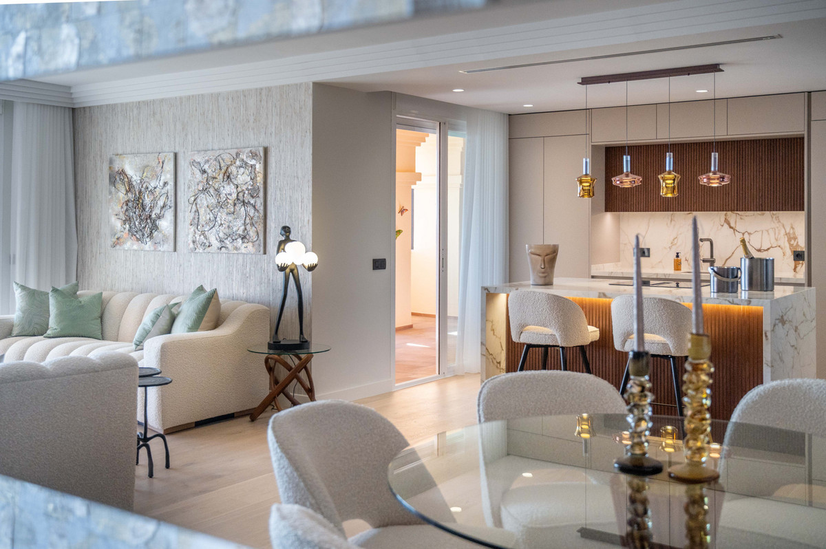 4 Bedroom Apartment for Sale in Nueva Andalucía — 4