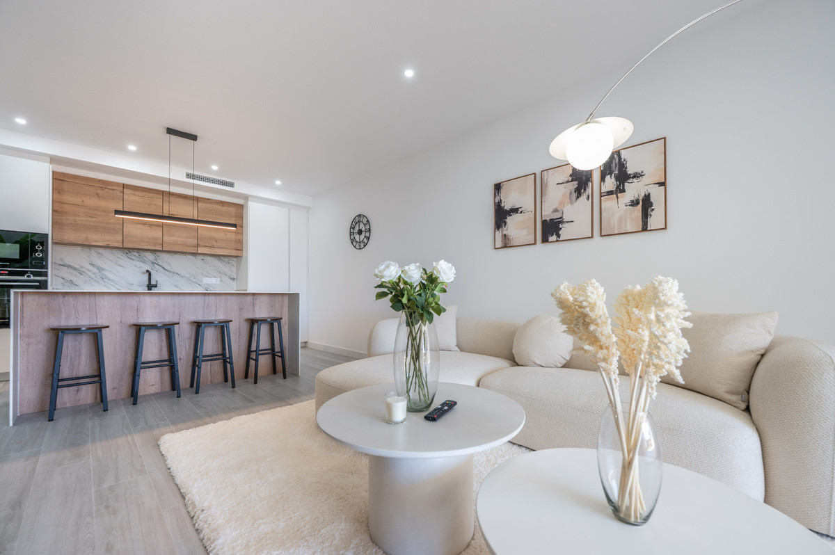 3 Bedroom Apartment for Sale in Nueva Andalucía — 3