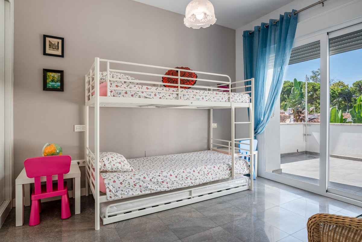 4 Bedroom Villa for Sale in Marbella — 6